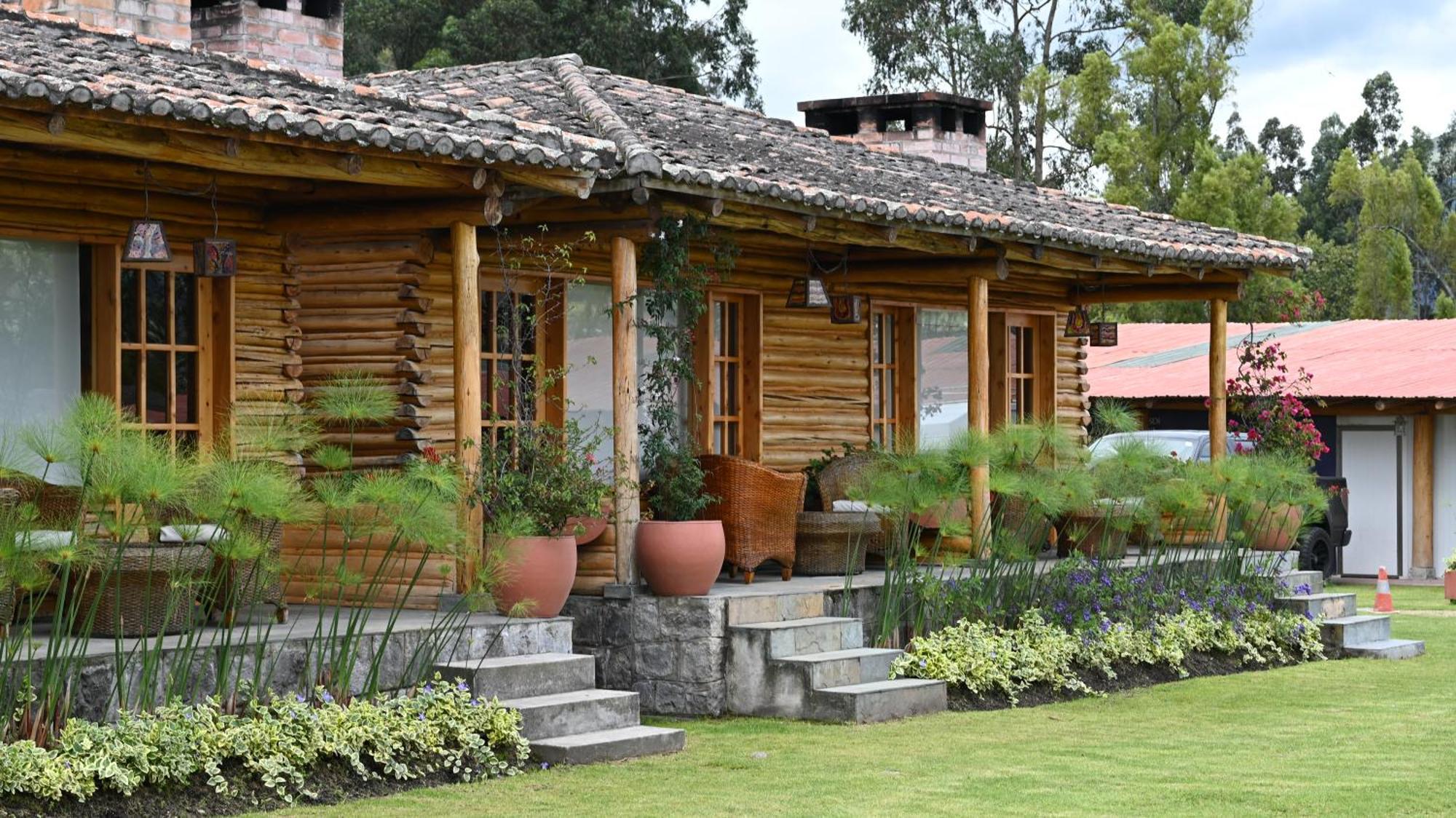Hosteria Cabanas Del Lago Отавало Екстер'єр фото